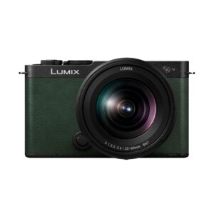 Panasonic Lumix S9 Mirrorless Full Frame con Lente 18-40mm F4.5-6.3 (Dark Olive)